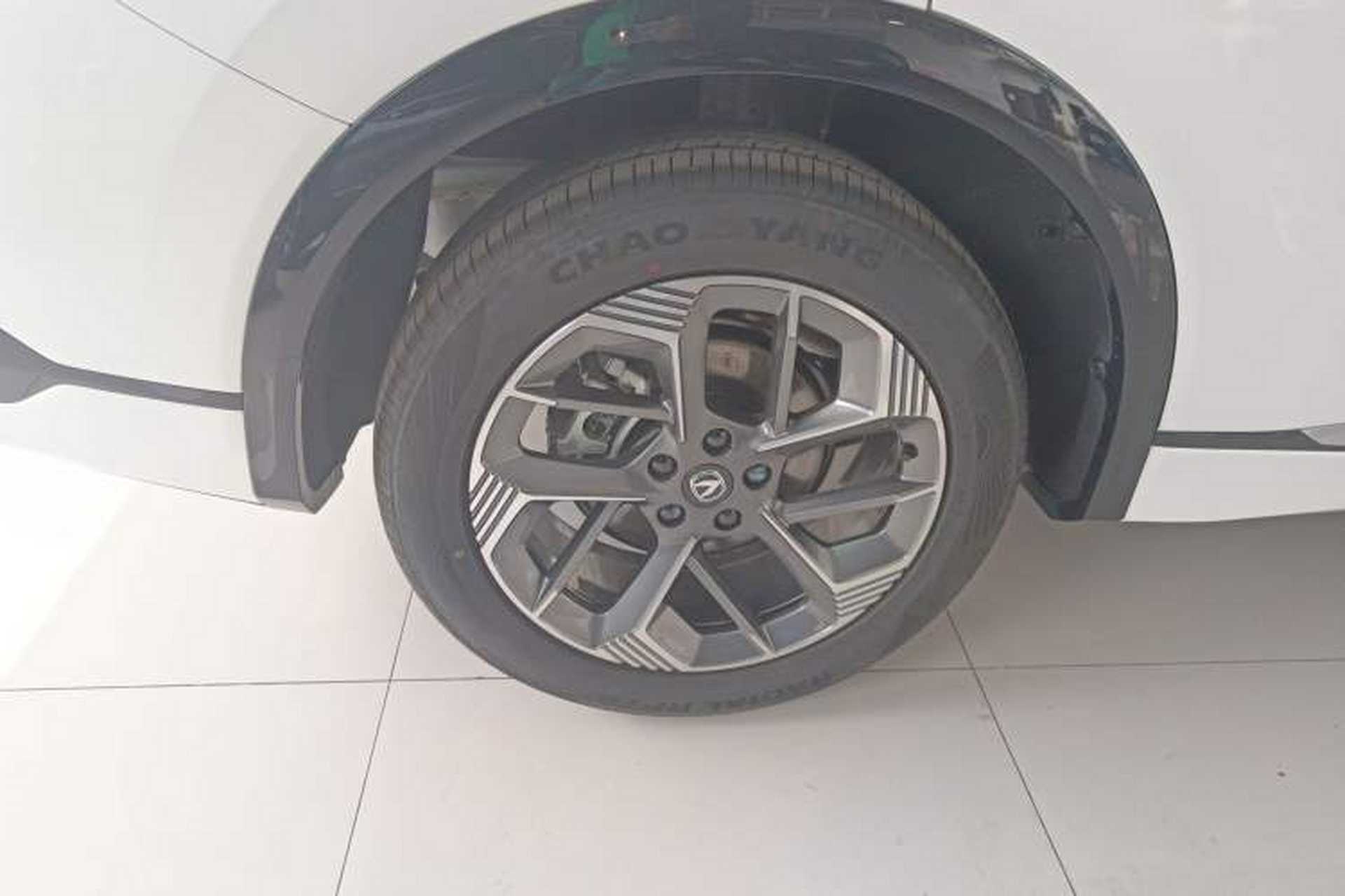 Used CHANGAN CS75 PLUS 2025 4th Generation 1.5T New Blue Whale Smart Luxury Edition Right Rear Wheel Hub