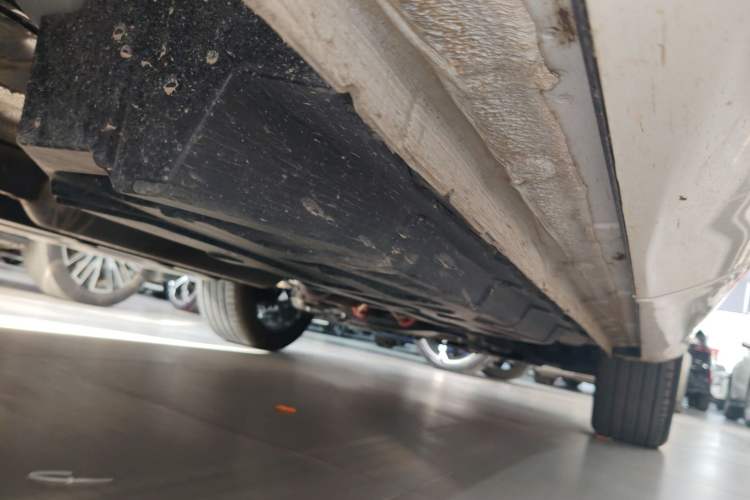 Used CHANGAN CS75 PLUS 2025 4th Generation UItra 2.0T New Blue Whale Smart Intelligent Powertrain Version Right Side Sill