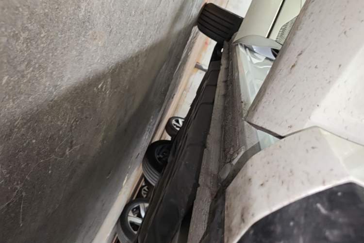 Used CHANGAN CS75 PLUS 2025 4th Generation UItra 2.0T New Blue Whale Engine – Cloud Edition Right Side Sill