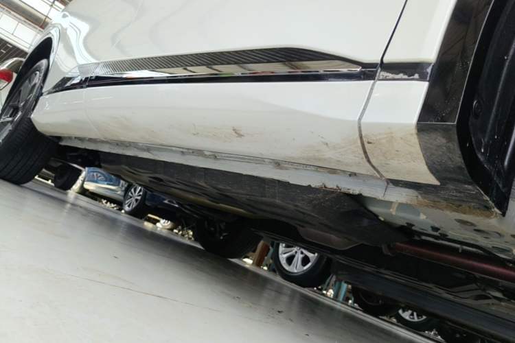 Used CHANGAN CS75 PLUS 2025 4th Generation 1.5T New Blue Whale Smart Luxury Edition Right Side Sill