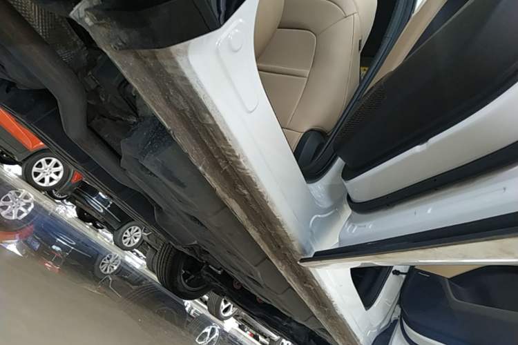 Used CHANGAN CS75 PLUS 2025 4th Generation 1.5T New Blue Whale Smart Flagship Version Right Side Sill