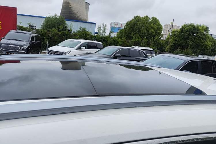 Used CHANGAN CS75 PLUS 2025 4th Generation UItra 2.0T New Blue Whale Engine – Wind Style Roof