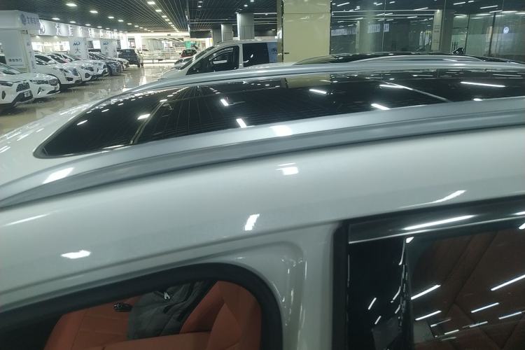 Used CHANGAN CS75 PLUS 2025 4th Generation UItra 2.0T New Blue Whale – Smart & Powerful Version Roof