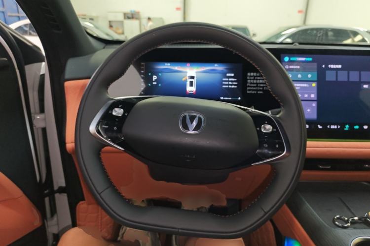 Used CHANGAN CS75 PLUS 2025 4th Generation UItra 2.0T New Blue Whale Engine – Cloud Edition Steering Wheel