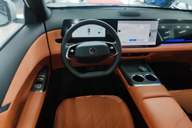 Used CHANGAN CS75 PLUS 2025 4th Generation UItra 2.0T New Blue Whale Smart Intelligent Powertrain Version Steering Wheel