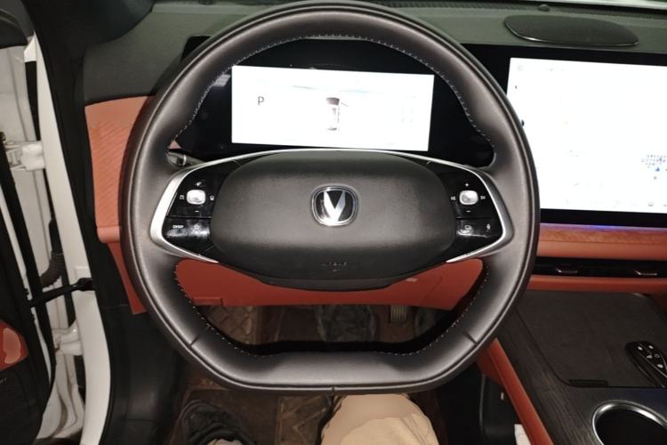 Used CHANGAN CS75 PLUS 2025 4th Generation UItra 2.0T New Blue Whale Smart Intelligent Powertrain Version Steering Wheel