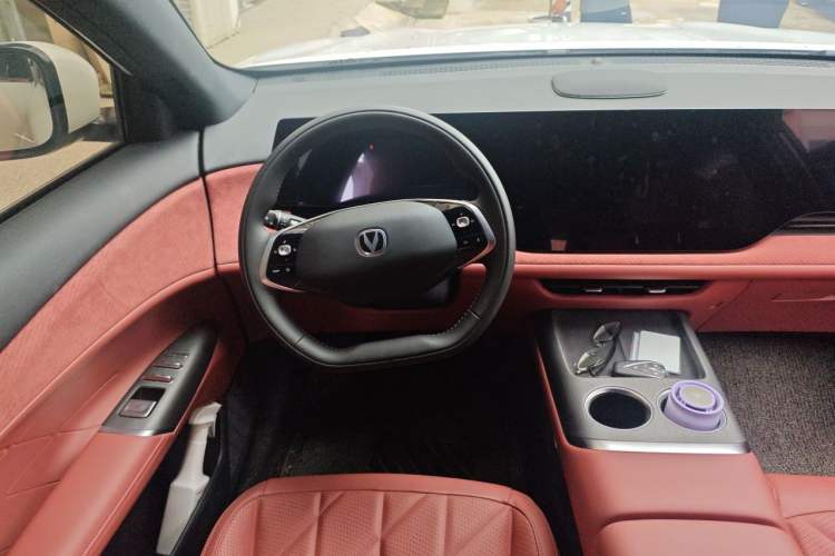 Used CHANGAN CS75 PLUS 2025 4th Generation UItra 2.0T New Blue Whale Smart Intelligent Powertrain Version Steering Wheel