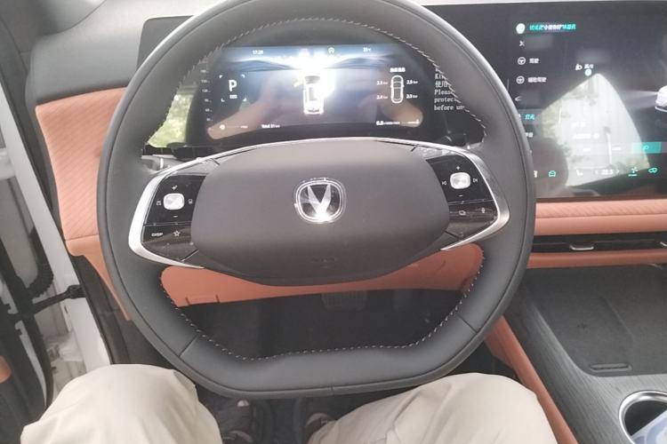 Used CHANGAN CS75 PLUS 2025 4th Generation 1.5T New Blue Whale Smart Luxury Edition Steering Wheel