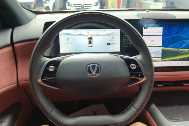 Used CHANGAN CS75 PLUS 2025 4th Generation 1.5T New Blue Whale Smart Flagship Version Steering Wheel