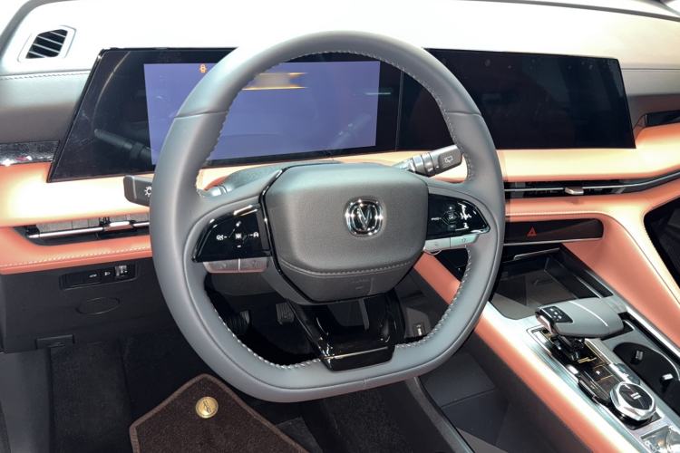 Used CHANGAN CS75 PLUS 2025 Model, 3rd Generation Champion Edition 1.5T Jinghang Version Steering Wheel
