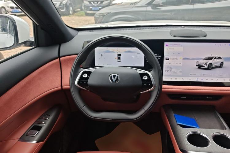 Used CHANGAN CS75 PLUS 2025 4th Generation UItra 2.0T New Blue Whale Smart Intelligent Powertrain Version Steering Wheel