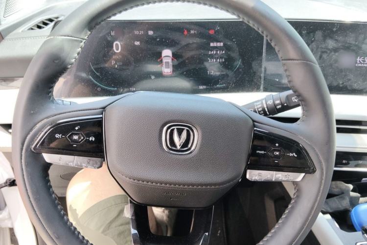 Used CHANGAN CS75 PLUS 2025 Model, 3rd Generation Champion Edition 1.5T Jinghang Version Steering Wheel