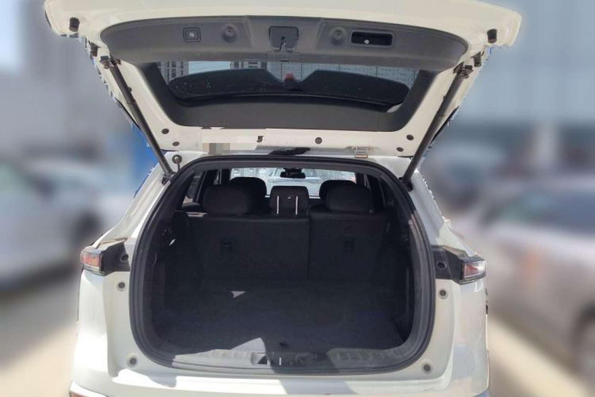 Used CHANGAN CS75 PLUS 2025 4th Generation UItra 2.0T New Blue Whale Engine – Cloud Edition Trunk