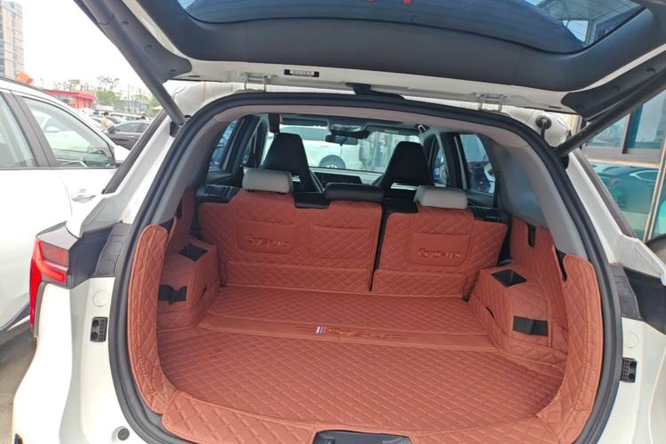 Used CHANGAN CS75 PLUS 2025 Model, 3rd Generation Champion Edition 1.5T Jinghang Version Trunk