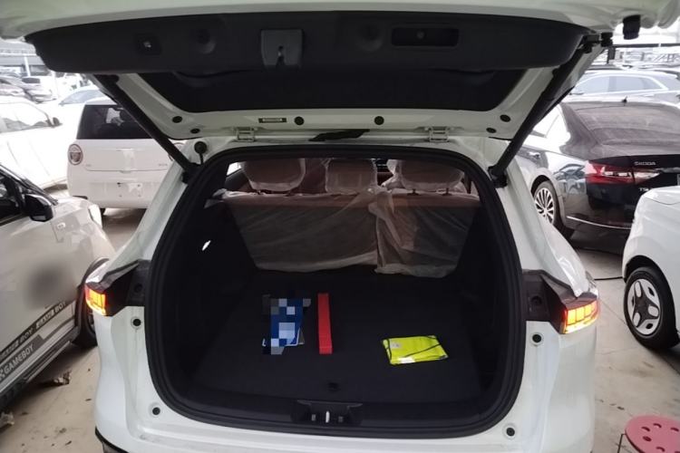 Used CHANGAN CS75 PLUS 2025 4th Generation 1.5T New Blue Whale Smart Luxury Edition Trunk