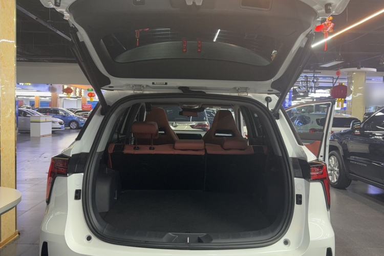 Used CHANGAN CS75 PLUS 2025 Model, 3rd Generation Champion Edition 1.5T Jinghang Version Trunk
