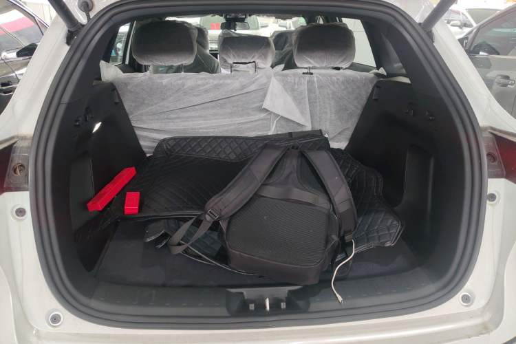 Used CHANGAN CS75 PLUS 2025 4th Generation 1.5T New Blue Whale Smart Luxury Edition Trunk