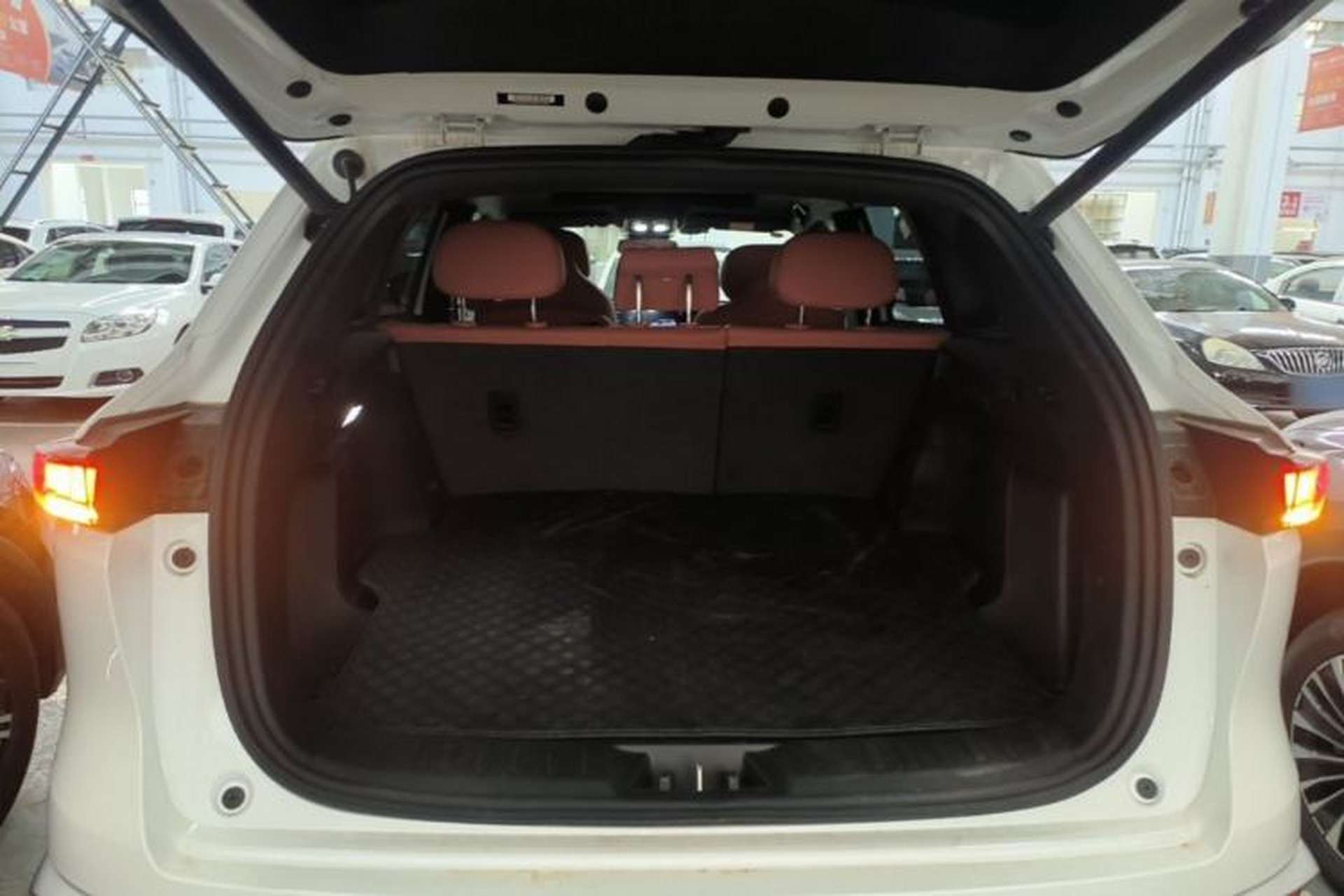 Used CHANGAN CS75 PLUS 2025 4th Generation UItra 2.0T New Blue Whale Engine – Wind Style Trunk