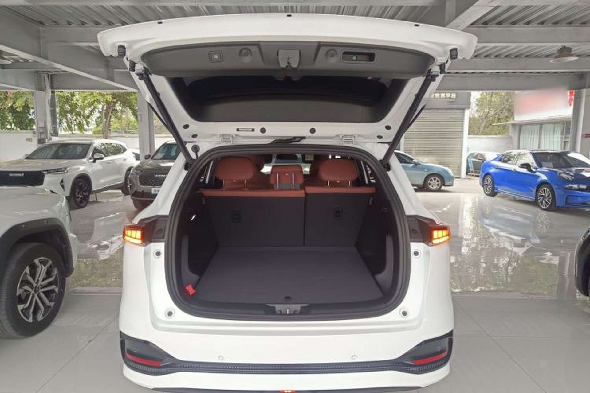 Used CHANGAN CS75 PLUS 2025 4th Generation 1.5T New Blue Whale Smart Luxury Edition Trunk