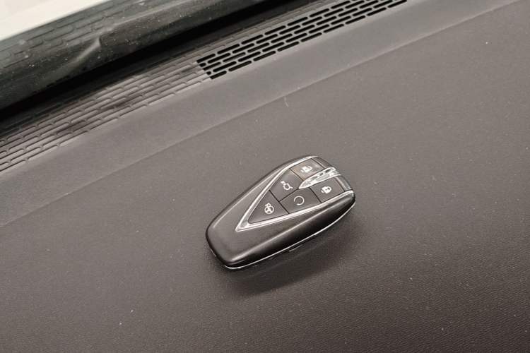 Used CHANGAN CS75 PLUS 2025 4th Generation UItra 2.0T New Blue Whale Smart Intelligent Powertrain Version Vehicle Key