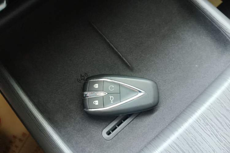 Used CHANGAN CS75 PLUS 2025 4th Generation 1.5T New Blue Whale Smart Luxury Edition Vehicle Key