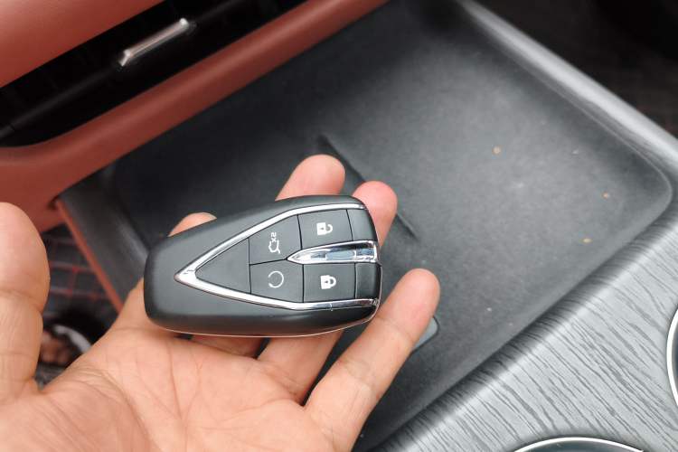 Used CHANGAN CS75 PLUS 2025 4th Generation UItra 2.0T New Blue Whale – Smart & Powerful Version Vehicle Key