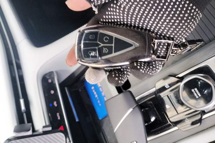 Used CHANGAN CS75 PLUS 2025 Model, 3rd Generation Champion Edition 1.5T Jinghang Version Vehicle Key
