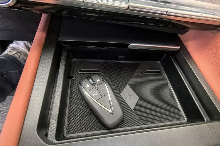 Used CHANGAN CS75 PLUS 2026 Model, Smart Champion Edition 1.5T New Blue Whale Smart Navigation Version Interior 9
