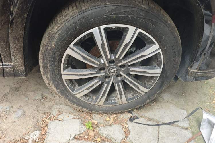 Used CHANGAN CS75 PLUS 2026 Model, Smart Champion Edition 1.5T New Blue Whale Smart Navigation Version Right Front Wheel Hub