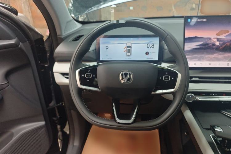 Used CHANGAN CS75 PLUS 2026 Model, Smart Champion Edition 1.5T New Blue Whale Smart Navigation Version Steering Wheel