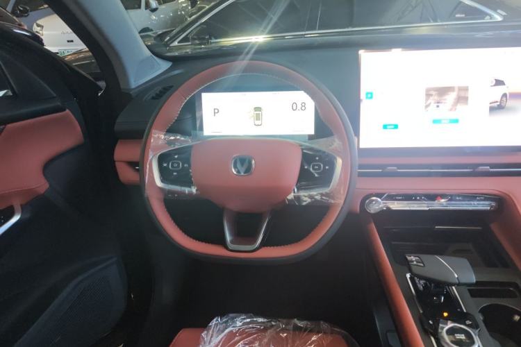 Used CHANGAN CS75 PLUS 2026 Model, Smart Champion Edition 1.5T New Blue Whale Smart Navigation Version Steering Wheel