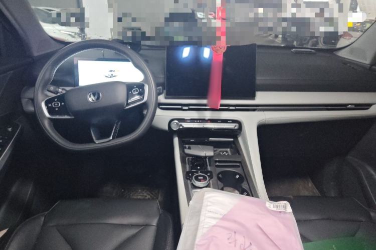 Used CHANGAN CS75 PLUS 2026 Model, Smart Champion Edition 1.5T New Blue Whale Smart Navigation Version Center Console