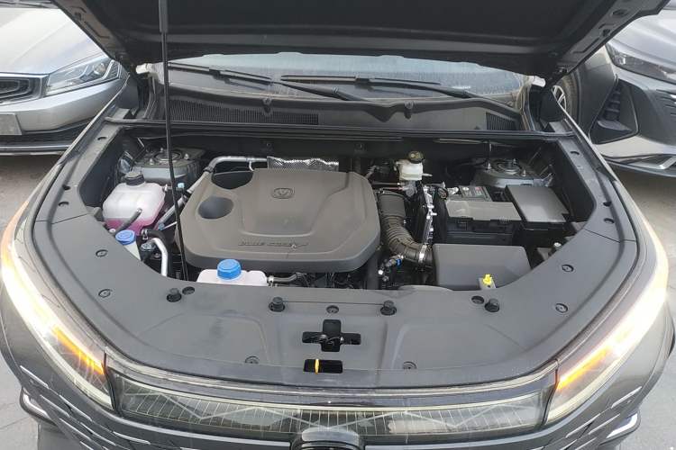 Used CHANGAN CS75 PLUS 2026 Model, Smart Champion Edition 1.5T New Blue Whale Smart Navigation Version Engine Bay
