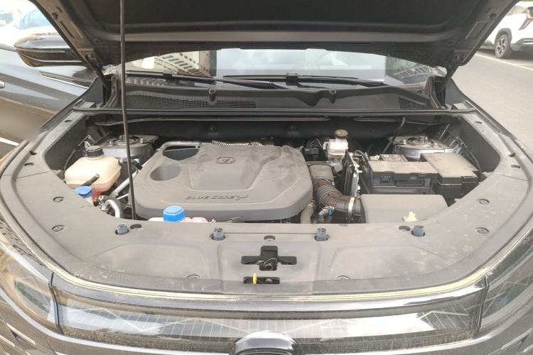 Used CHANGAN CS75 PLUS 2026 Model, Smart Champion Edition 1.5T New Blue Whale Smart Navigation Version Engine Bay