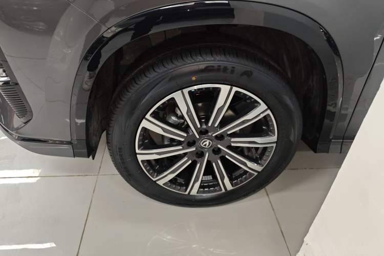 Used CHANGAN CS75 PLUS 2026 Model, Smart Champion Edition 1.5T New Blue Whale Smart Navigation Version Exterior 4