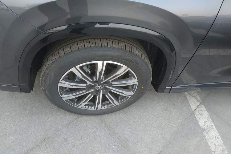 Used CHANGAN CS75 PLUS 2026 Model, Smart Champion Edition 1.5T New Blue Whale Smart Navigation Version Exterior 4