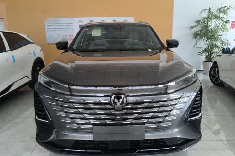 Used CHANGAN CS75 PLUS 2026 Model, Smart Champion Edition 1.5T New Blue Whale Smart Navigation Version Front