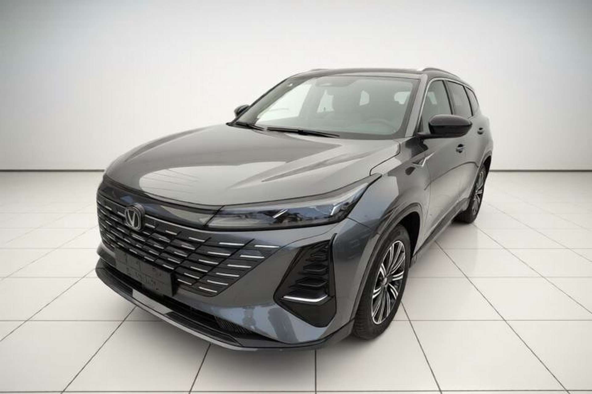 Used CHANGAN CS75 PLUS 2026 Model, Smart Champion Edition 1.5T New Blue Whale Smart Navigation Version Front Left 45 Deg