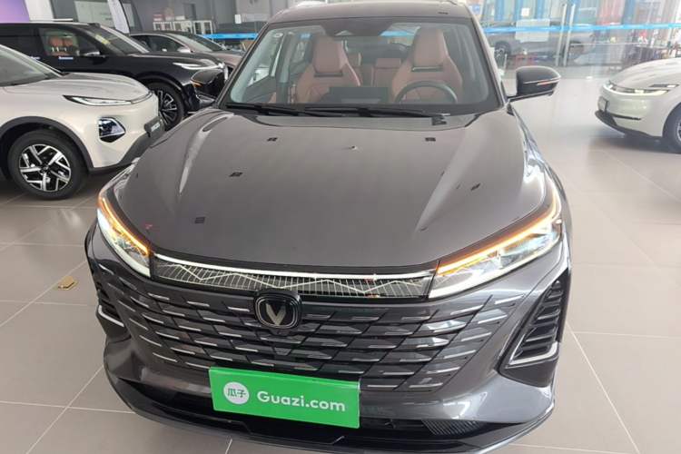 Used CHANGAN CS75 PLUS 2026 Model, Smart Champion Edition 1.5T New Blue Whale Smart Navigation Version Front