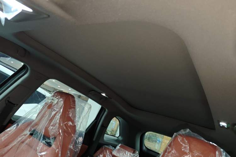 Used CHANGAN CS75 PLUS 2026 Model, Smart Champion Edition 1.5T New Blue Whale Smart Navigation Version Headliner