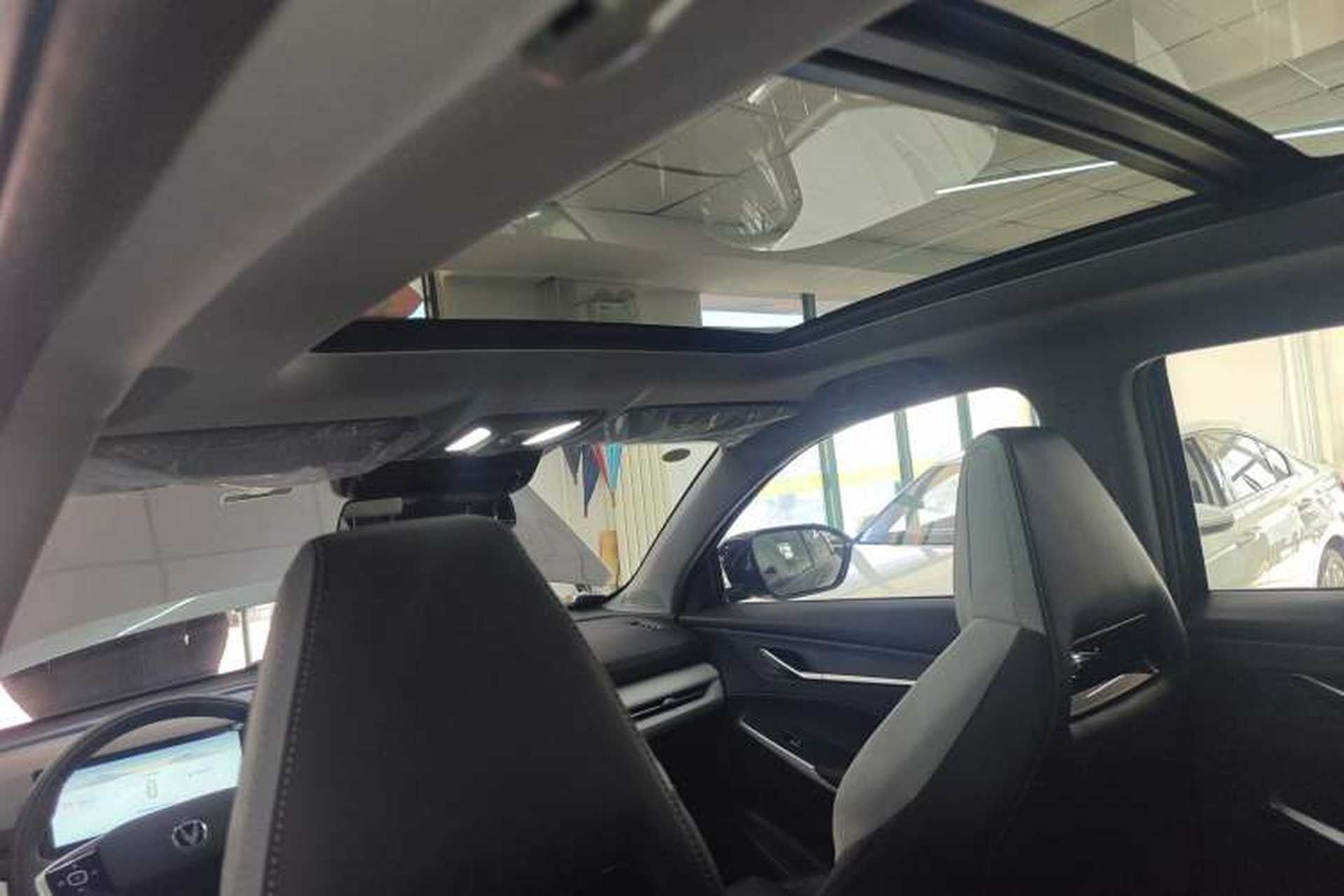 Used CHANGAN CS75 PLUS 2026 Model, Smart Champion Edition 1.5T New Blue Whale Smart Navigation Version Headliner