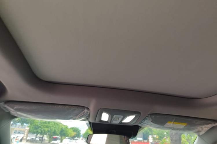 Used CHANGAN CS75 PLUS 2026 Model, Smart Champion Edition 1.5T New Blue Whale Smart Navigation Version Headliner