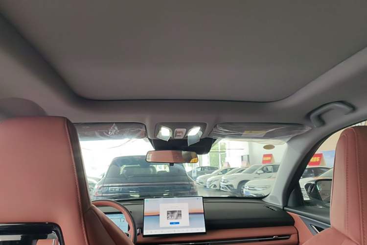 Used CHANGAN CS75 PLUS 2026 Model, Smart Champion Edition 1.5T New Blue Whale Smart Navigation Version Headliner