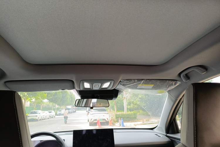 Used CHANGAN CS75 PLUS 2026 Model, Smart Champion Edition 1.5T New Blue Whale Smart Navigation Version Headliner