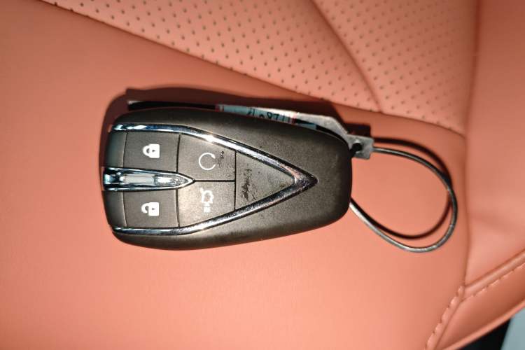 Used CHANGAN CS75 PLUS 2026 Model, Smart Champion Edition 1.5T New Blue Whale Smart Navigation Version Interior 1
