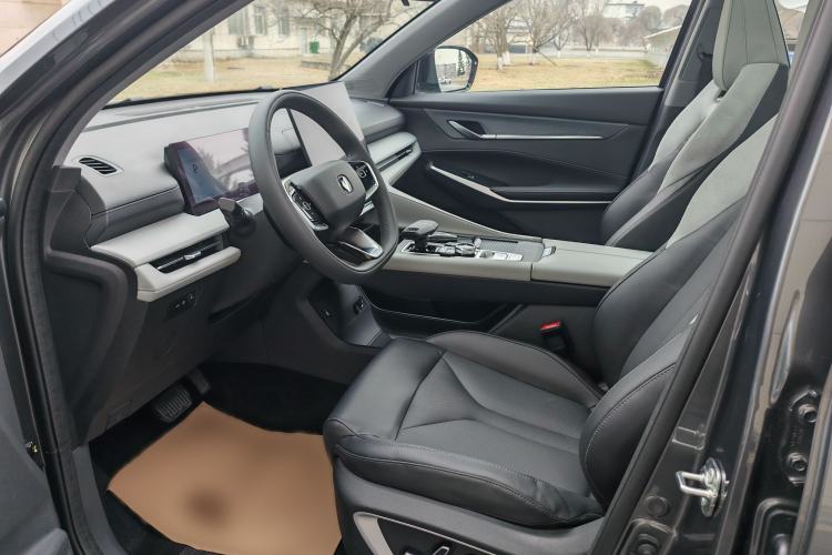 Used CHANGAN CS75 PLUS 2026 Model, Smart Champion Edition 1.5T New Blue Whale Smart Navigation Version Interior 2