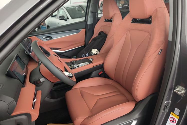 Used CHANGAN CS75 PLUS 2026 Model, Smart Champion Edition 1.5T New Blue Whale Smart Navigation Version Left Front Seat