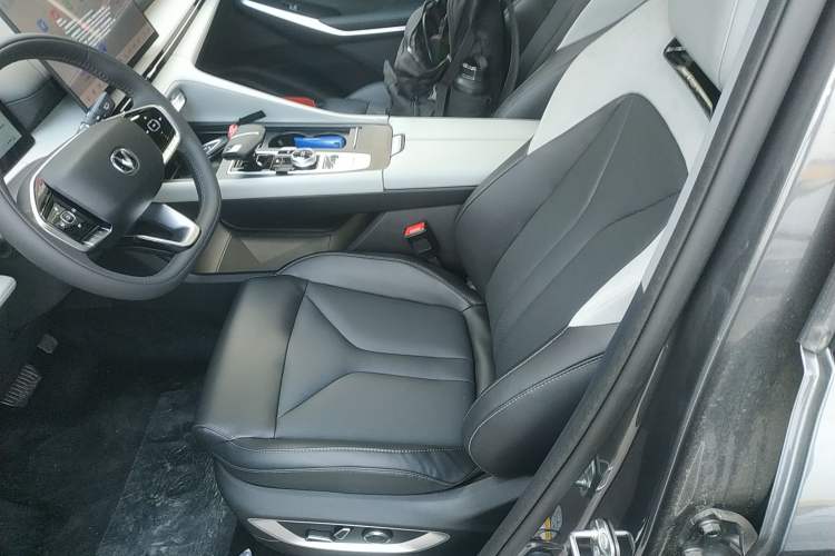 Used CHANGAN CS75 PLUS 2026 Model, Smart Champion Edition 1.5T New Blue Whale Smart Navigation Version Left Front Seat