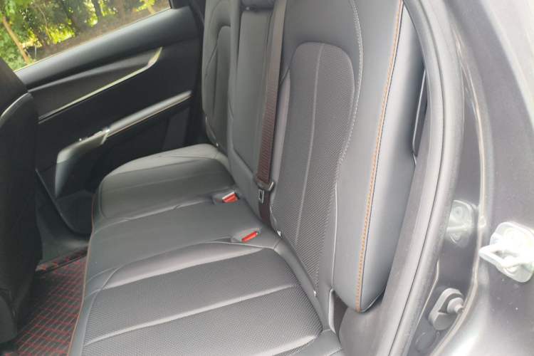 Used CHANGAN CS75 PLUS 2026 Model Fourth-Generation 1.5T Blue Whale Super Engine—Flagship Edition Left Rear Seat
