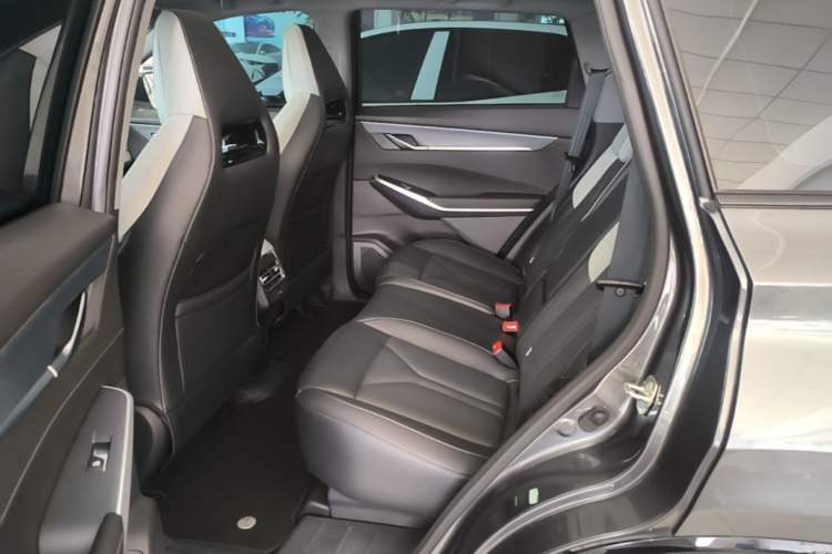Used CHANGAN CS75 PLUS 2026 Model, Smart Champion Edition 1.5T New Blue Whale Smart Navigation Version Left Rear Seat